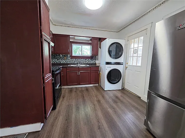 1150 Beaumont Ave — Photo 19
