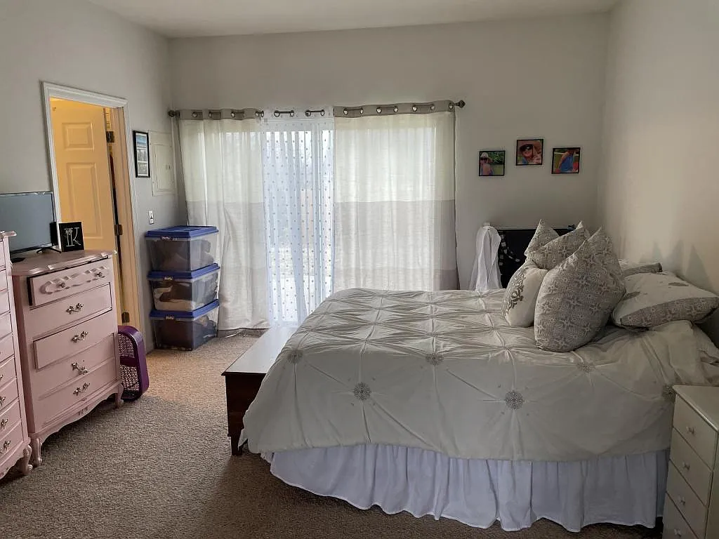 706 Canterbury Dr — Photo 3