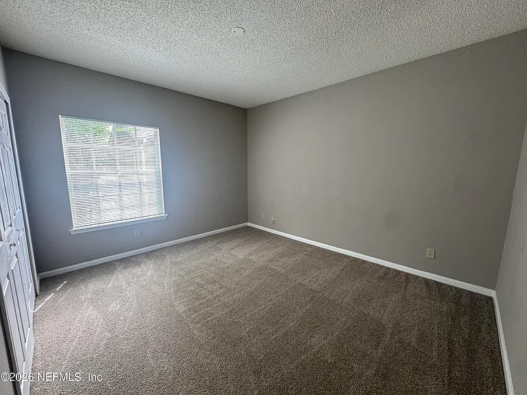 10000 Gate Pkwy #1323 — Photo 9