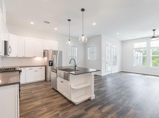 5715 White Magnolia St, Houston, TX 77091