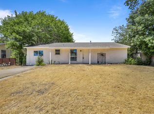 821 Ronald St, White Settlement, TX 76108