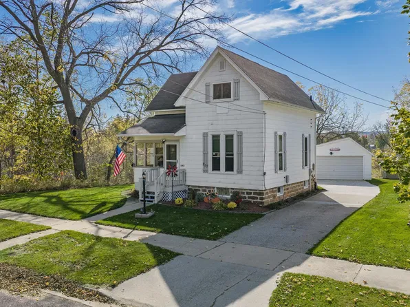 217 Clark St, Reedsburg, WI 53959