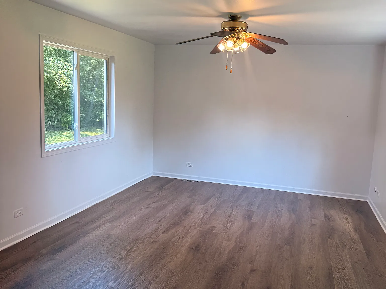 3 bed, 926 sqft, $2,700 — Photo 4