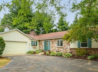 5222 Burning Tree Rd, Kalamazoo, MI 49009