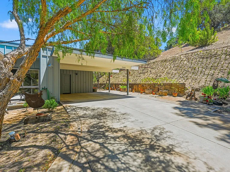 1585 Tecalote Dr — Photo 61