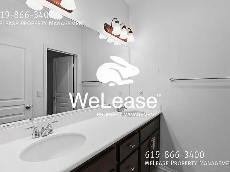 4300 Newton Ave #8 — Photo 15