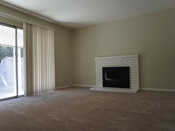 4th image of 1172 White Dr