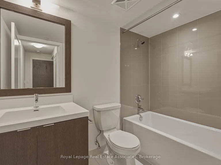 7 Mabelle Ave #2806 — Photo 17