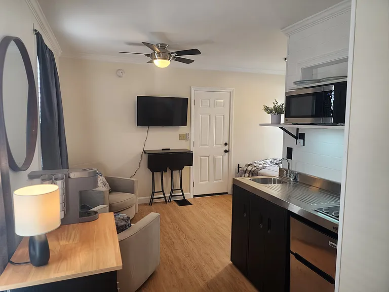 285 Pine St #4 — Photo 36