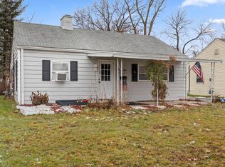 3896 Meadow Ln, Lorain, OH 44055