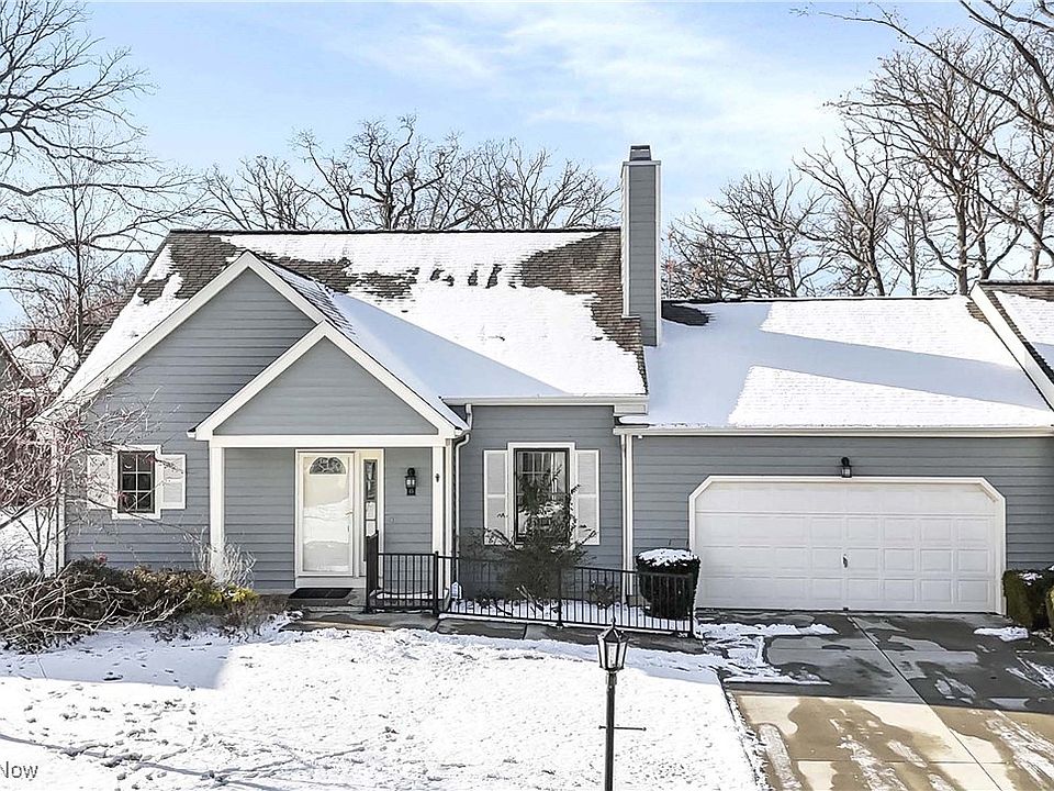 1st image of 45 Pond Dr #45