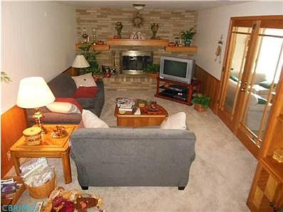 5th image of 5427 York Ln S