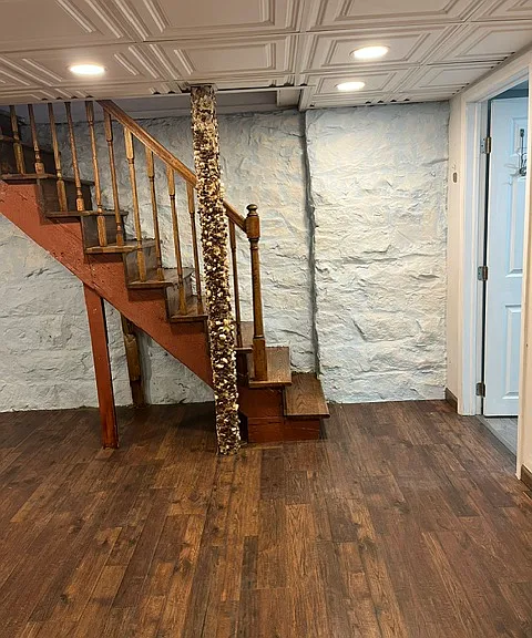 121 E Scribner Ave — Photo 5