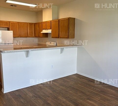 4th image of 37 Checkerboard St