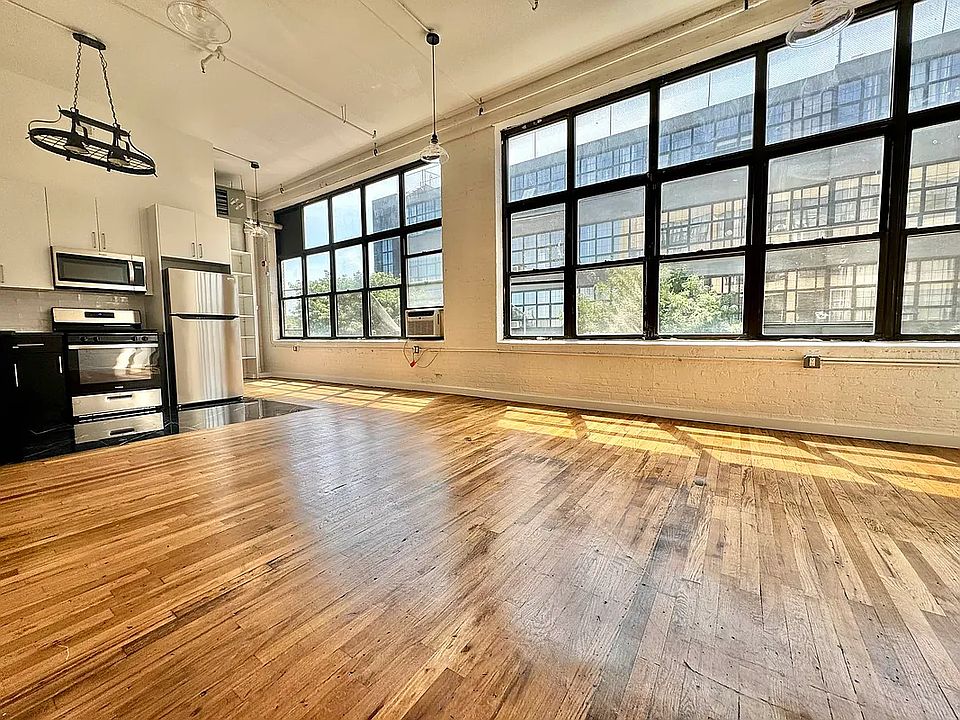 1st image of 255 McKibbin St #314