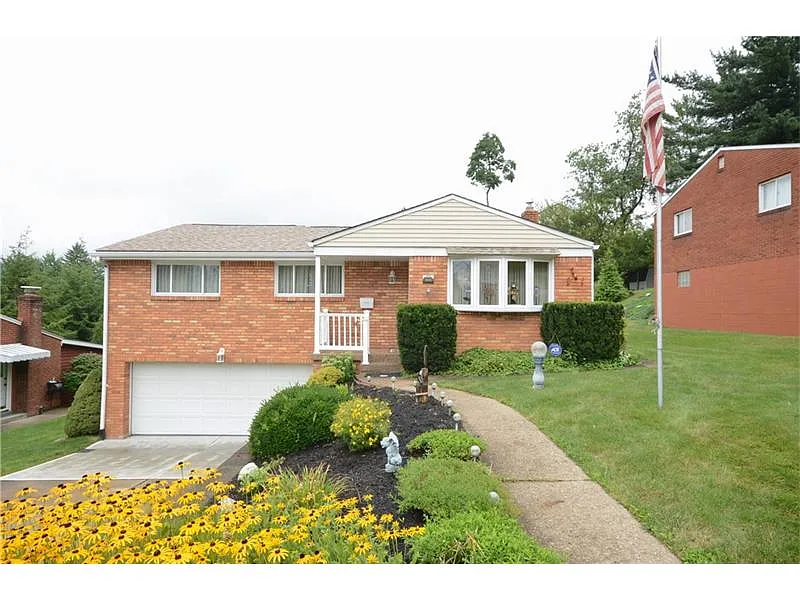 5066 Earlsdale Rd photo 1