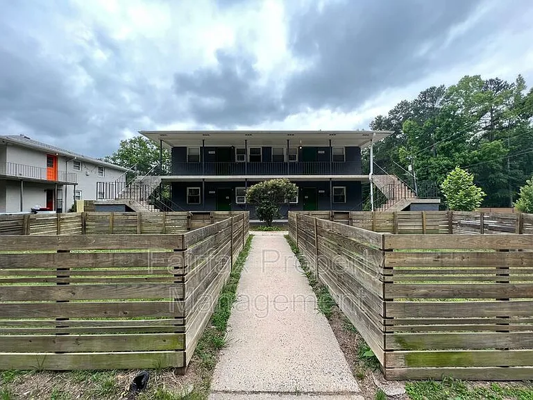 1937 Morehead Ave — Photo 24