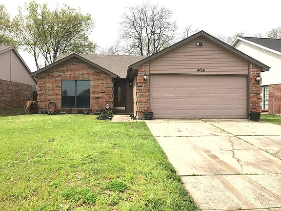3rd image of 4264 Staghorn Cir N