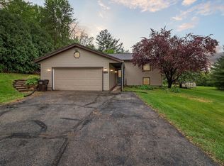 4348 E Tomahawk Ln, Janesville, WI 53546