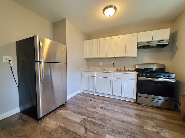 107 Van Nostrand Ave #1 — Photo 1