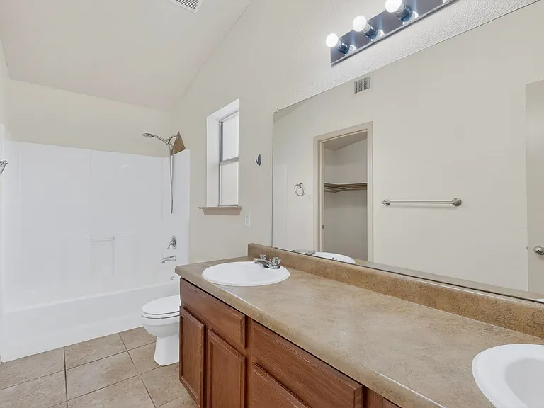 2304 Honey Dew St — Photo 20