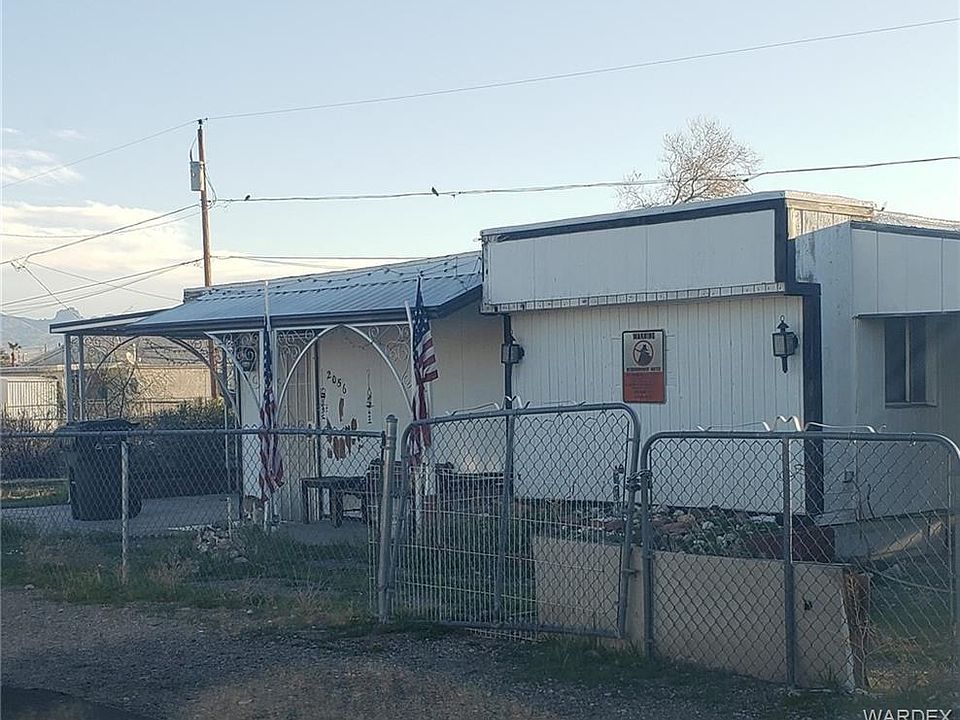 1st image of 2056 Hualapai Dr