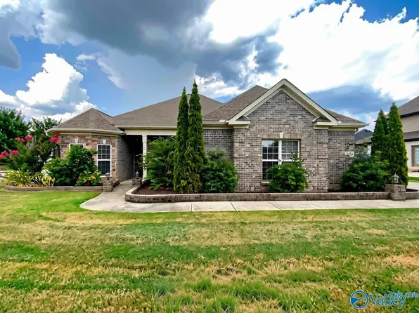 126 Creekrock Dr, Madison, AL 35756