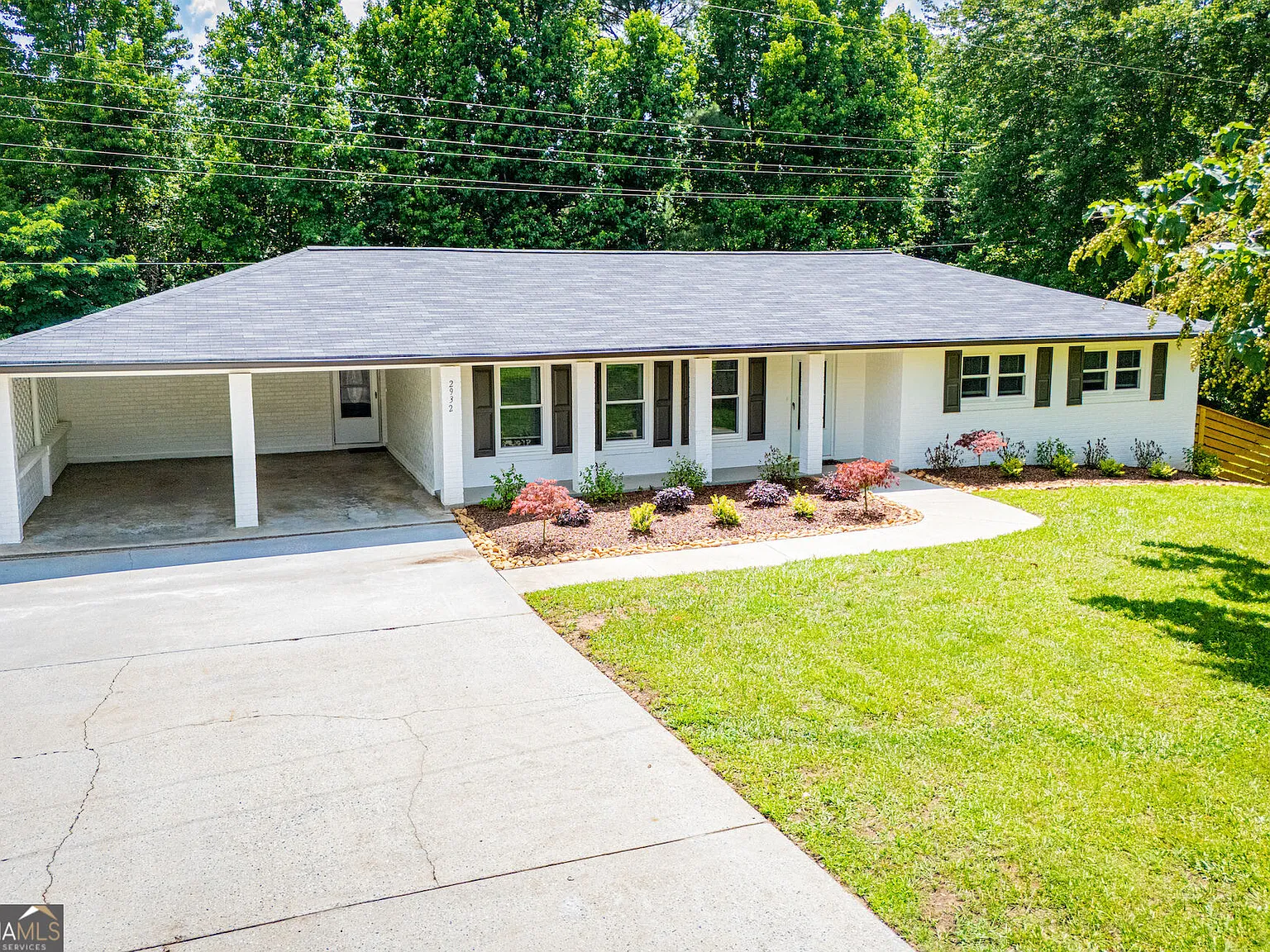 3 bed, 2.0 bath, 3316 sqft, $2,300 — Photo 1
