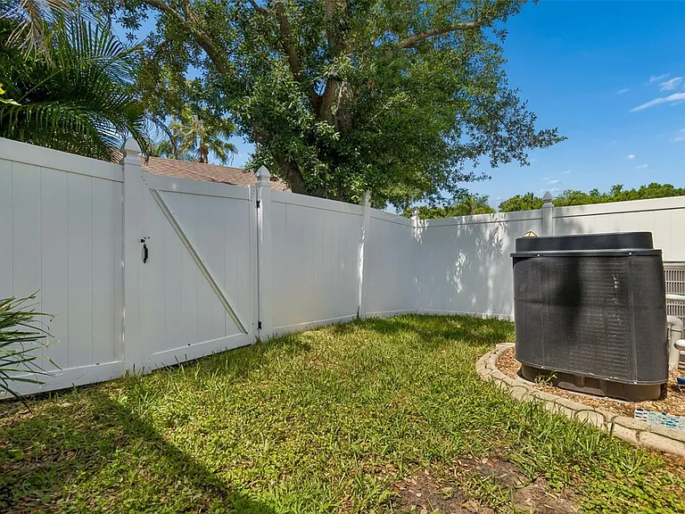 10901 Wildcat Dr — Photo 43