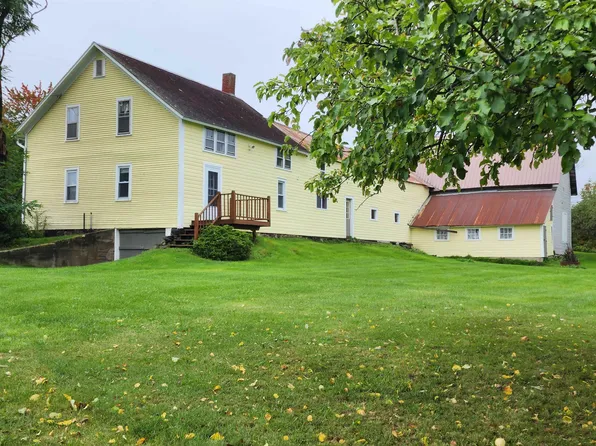 124 VT Route 105, Newport Town, VT 05857