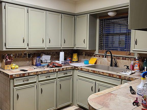 Plenty of Cabinets