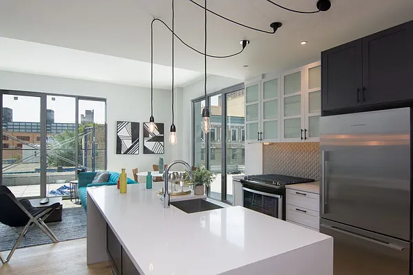 Rented by City View Living | media 35