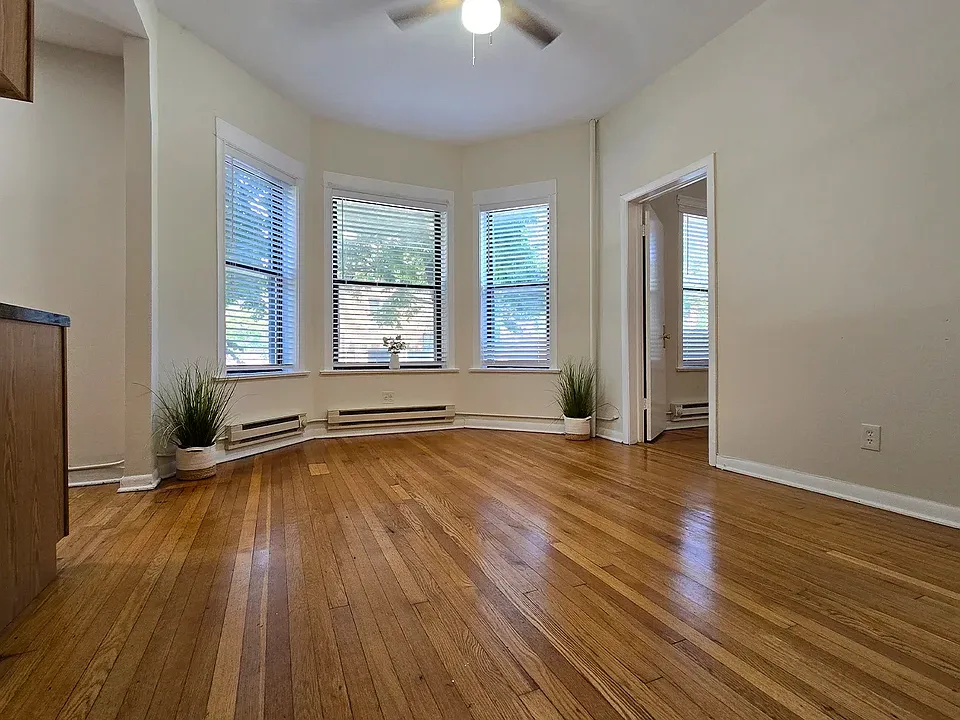 915 W Waveland Ave #1A