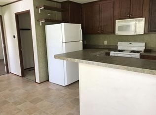 2713 Cour Franc St, Saint Clair, MI 48079