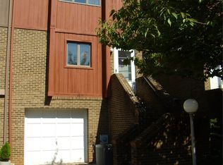 16 Servan Ct, Wilmington, DE 19805