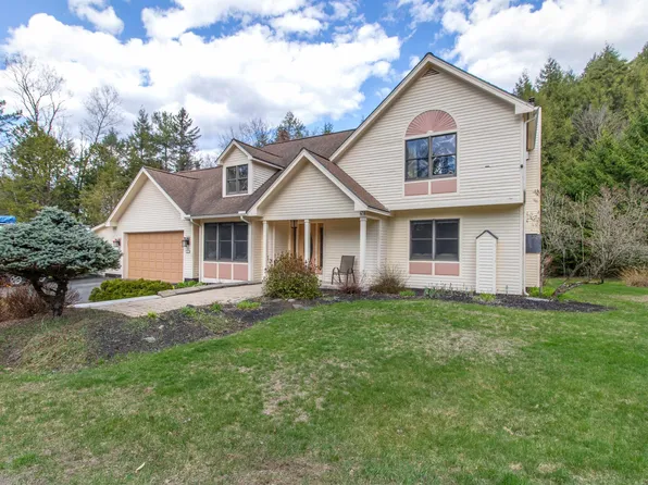 322 Farmer Drive, St. Johnsbury, VT 05819