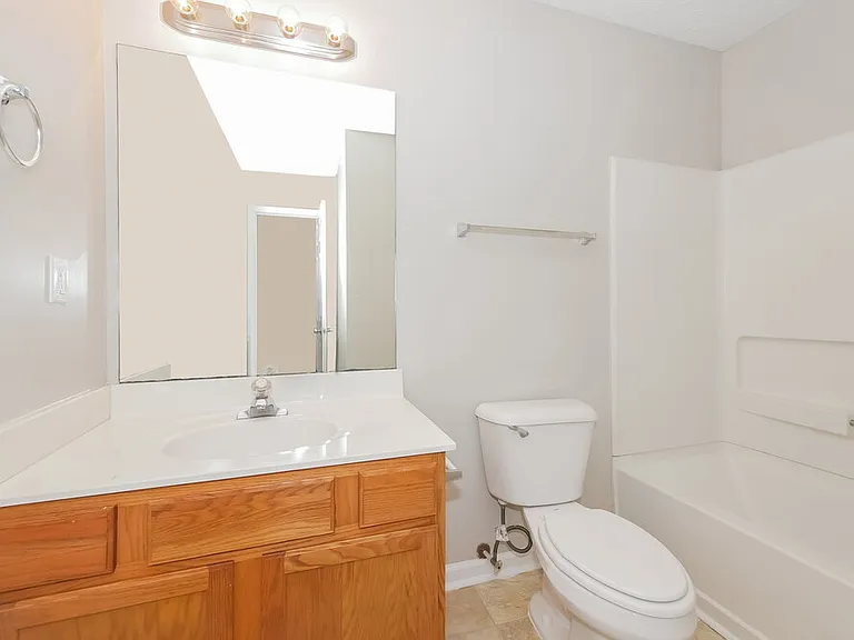 1974 Oak Terrace Dr SE — Photo 16