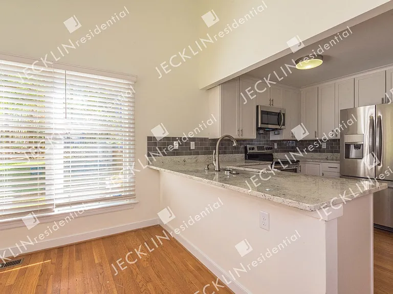 12515 Cutler Ridge Dr — Photo 6