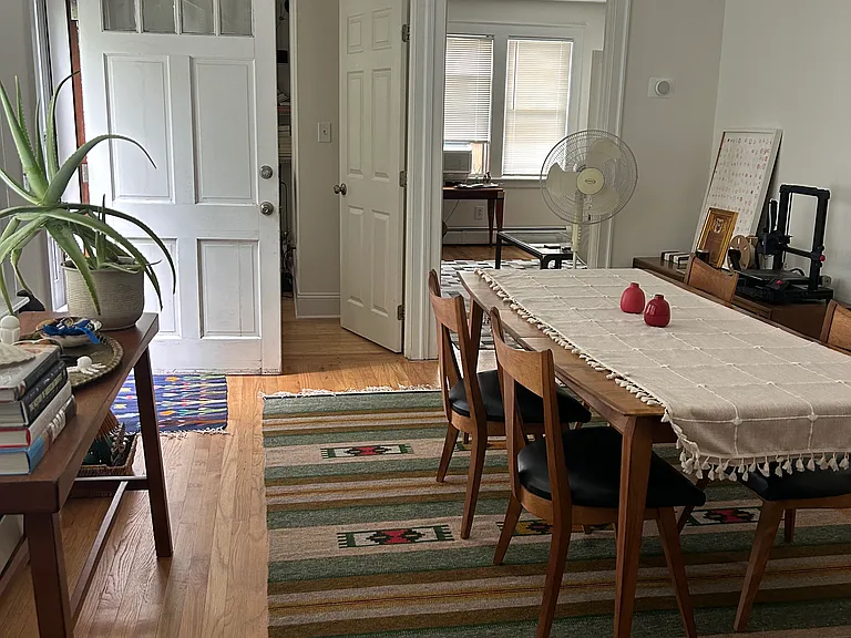 1-258-260 Huntington St — Photo 11