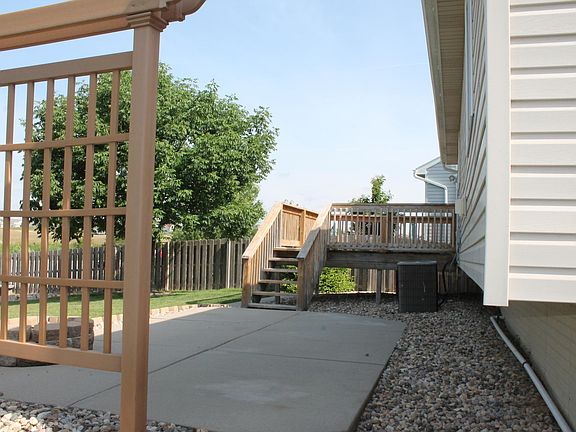 PATIO & DECK