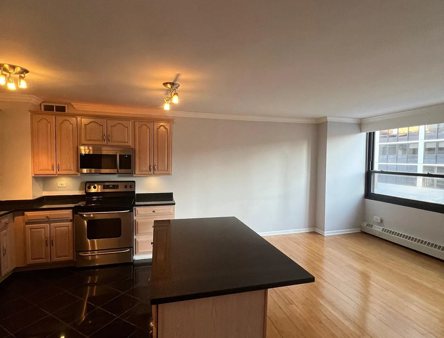 1 bed, 800 sqft, $2,250 — Photo 4