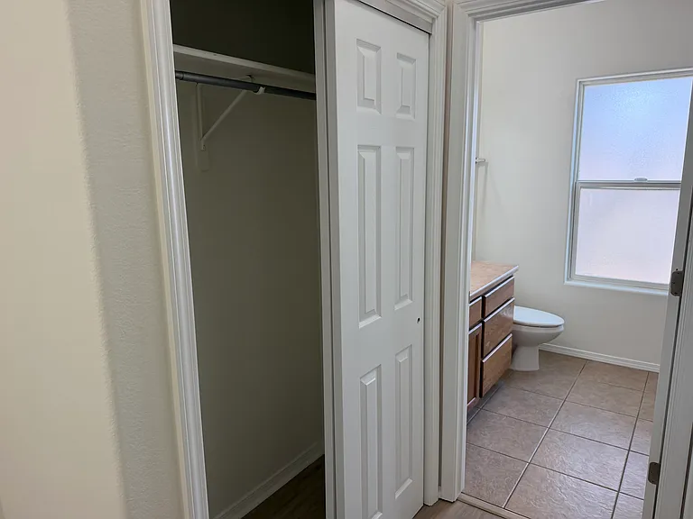 1600 Bradley Ct — Photo 26