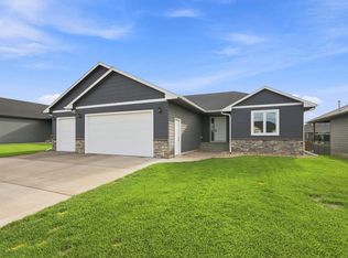 3904 S Catcher Ct, Sioux Falls, SD 57110