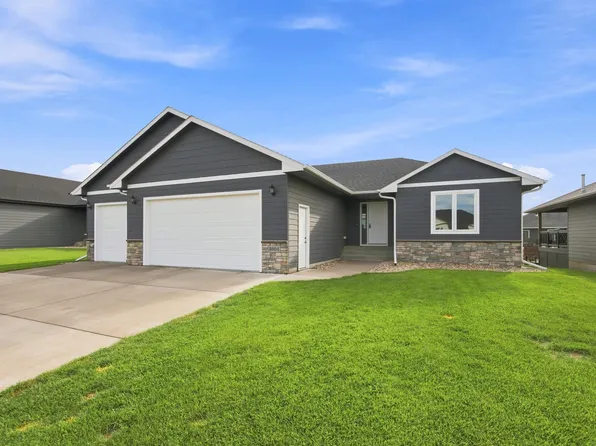 3904 S Catcher Ct, Sioux Falls, SD 57110