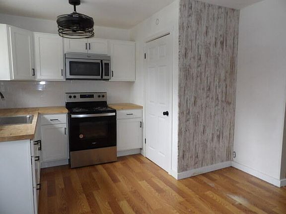 2nd image of 659 Stephanie St