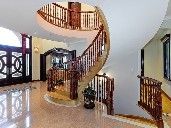 5th image of 25115 52nd Ave