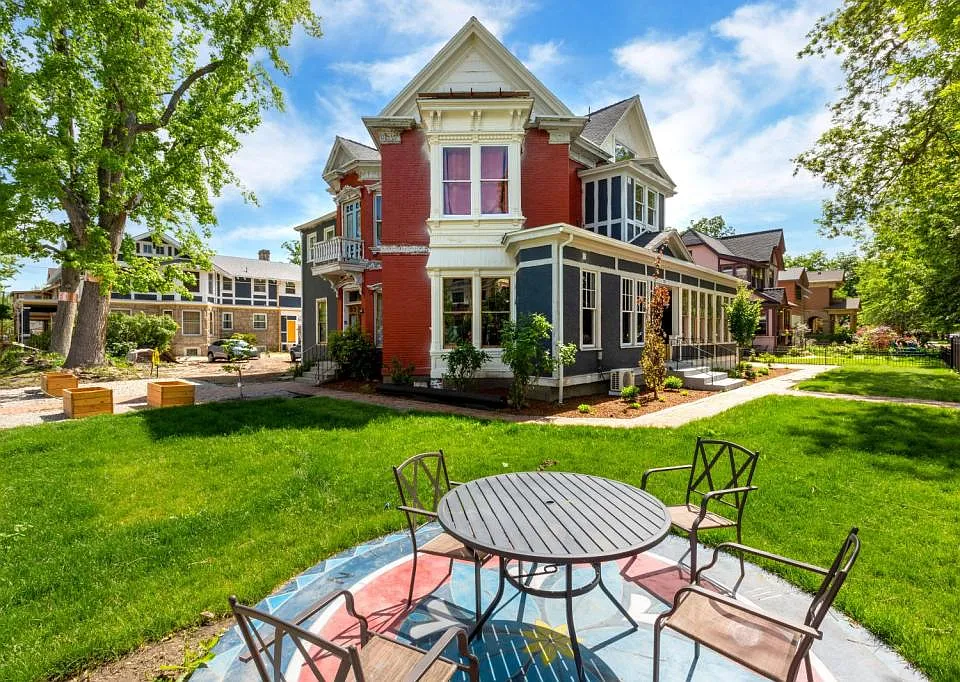 722 W Franklin St #103