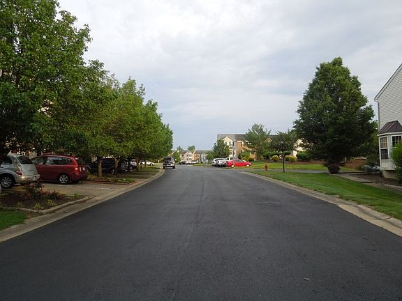 4th image of 4702 Turnberry Dr