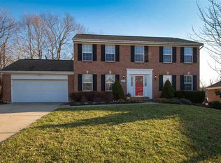 1637 Woodfield Ct, Hebron, KY 41048