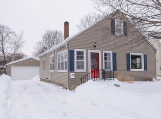 913 14th Ave NE, Rochester, MN 55906